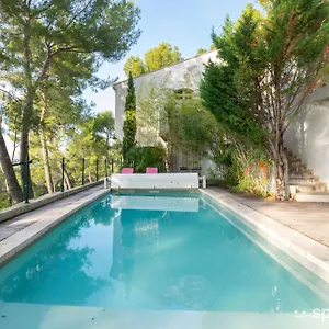Des Roches A Guest house Velaux
